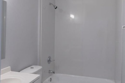 Villa ou maison à vendre à Orlando, Floride: 3 chambres, 113.9 m2 № 2399412 - photo 18