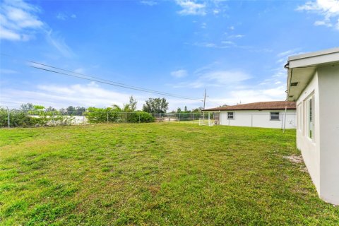 Casa en venta en Oakland Park, Florida, 4 dormitorios, 149.94 m2 № 1711143 - foto 20