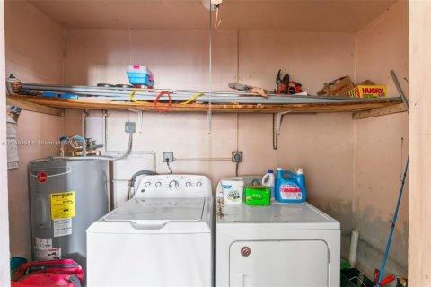 Casa en venta en Oakland Park, Florida, 4 dormitorios, 149.94 m2 № 1711143 - foto 17