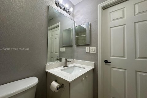 Casa en venta en Pembroke Park, Florida, 2 dormitorios, 88.26 m2 № 1955939 - foto 17