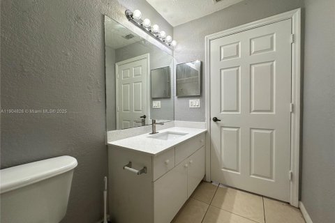 Casa en venta en Pembroke Park, Florida, 2 dormitorios, 88.26 m2 № 1955939 - foto 13