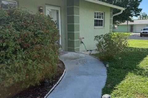 Casa en alquiler en Venice, Florida, 3 dormitorios, 147.16 m2 № 1910341 - foto 1
