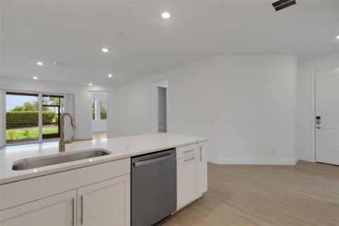Villa ou maison à vendre à Bradenton, Floride: 2 chambres, 134.89 m2 № 2149296 - photo 11