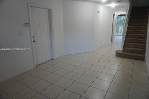 Villa ou maison à vendre à Pembroke Pines, Floride: 3 chambres, 128.11 m2 № 2056924 - photo 14