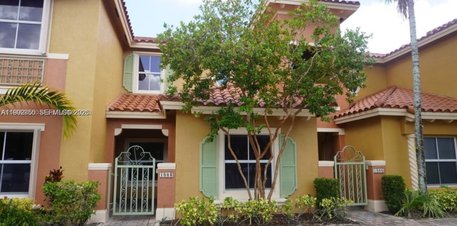 Villa ou maison à Pembroke Pines, Floride 3 chambres, 128.11 m2 № 2056924