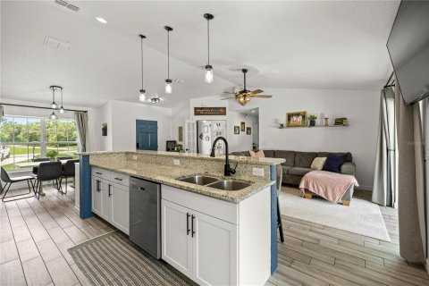Купить виллу или дом в Даннеллон, Флорида 6 комнат, 148.55м2, № 1853413 - фото 4
