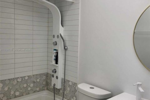 Купить кондоминиум в Лодердейл-Лейкс, Флорида 2 спальни, 87.7м2, № 1994153 - фото 11