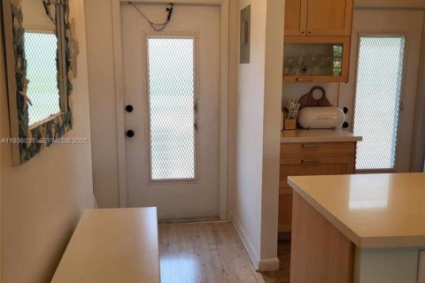 Купить кондоминиум в Лодердейл-Лейкс, Флорида 2 спальни, 87.7м2, № 1994153 - фото 5