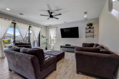 House in Apollo Beach, Florida 4 bedrooms, 258.73 sq.m. № 1840283 - photo 8