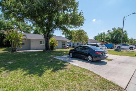 Immobilier commercial à Bradenton, Floride 24 chambres, 756.6 m2 № 2134995
