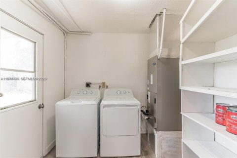 House in Fort Lauderdale, Florida 3 bedrooms, 113.81 sq.m. № 2041214 - photo 10