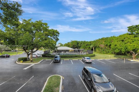 Купить кондоминиум в Дирфилд-Бич, Флорида 2 спальни, 82.4м2, № 2006454 - фото 25