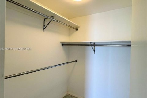 Copropriété à louer à North Miami, Floride: 1 chambre, 67.17 m2 № 2086396 - photo 9
