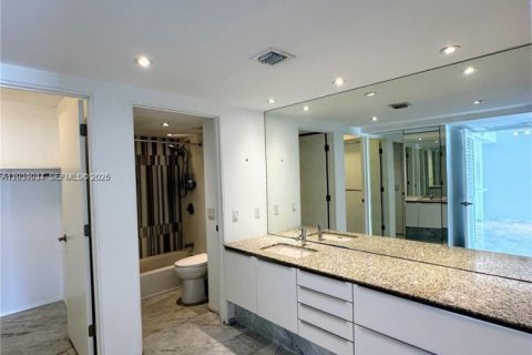 Copropriété à louer à North Miami, Floride: 1 chambre, 67.17 m2 № 2086396 - photo 3