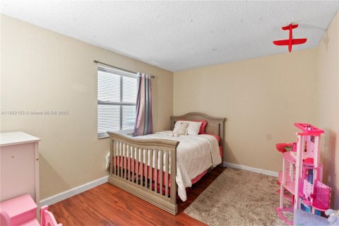 Купить таунхаус в Пемброк-Пайнс, Флорида 3 спальни, 140.38м2, № 1976004 - фото 19