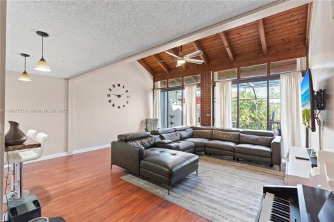 Купить таунхаус в Пемброк-Пайнс, Флорида 3 спальни, 140.38м2, № 1976004 - фото 8