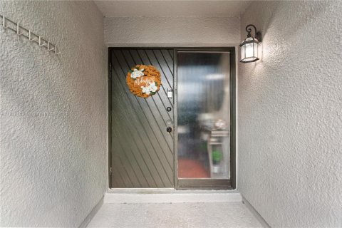 Купить таунхаус в Пемброк-Пайнс, Флорида 3 спальни, 140.38м2, № 1976004 - фото 4