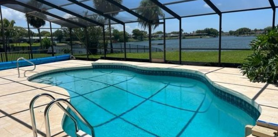 Villa ou maison à Port Richey, Floride 2 chambres, 138.42 m2 № 1750644