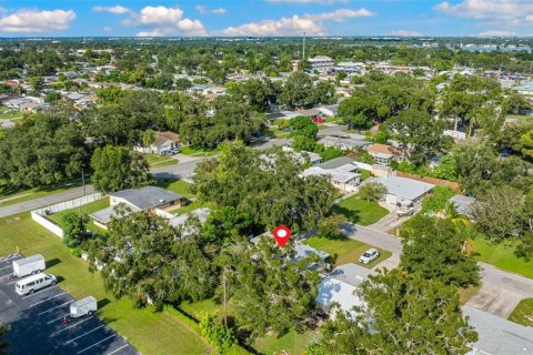 House in Largo, Florida 3 bedrooms, 98.2 sq.m. № 1907637 - photo 23