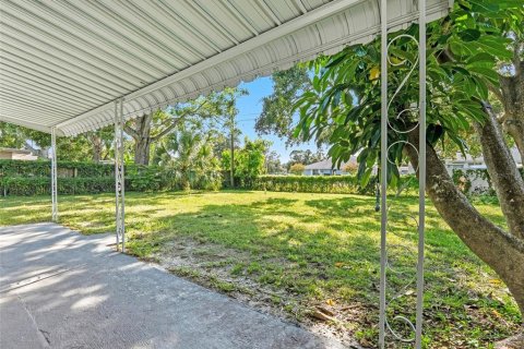 House in Largo, Florida 3 bedrooms, 98.2 sq.m. № 1907637 - photo 18