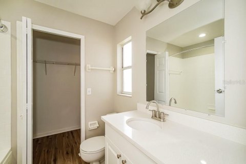 Casa en alquiler en Orlando, Florida, 3 dormitorios, 117.15 m2 № 1914496 - foto 11