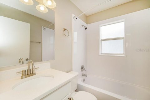 Casa en alquiler en Orlando, Florida, 3 dormitorios, 117.15 m2 № 1914496 - foto 12