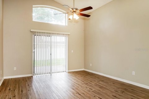 Casa en alquiler en Orlando, Florida, 3 dormitorios, 117.15 m2 № 1914496 - foto 3