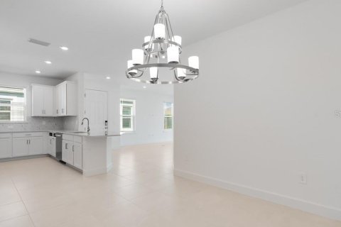 Casa en venta en Port Charlotte, Florida, 2 dormitorios, 140.75 m2 № 1635015 - foto 28