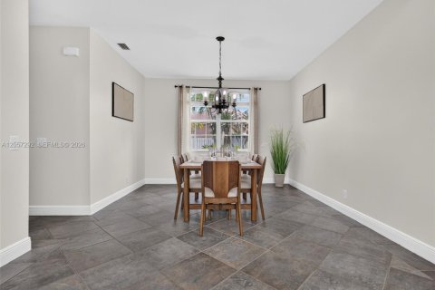 Casa en venta en Weston, Florida, 4 dormitorios, 247.96 m2 № 2176875 - foto 19