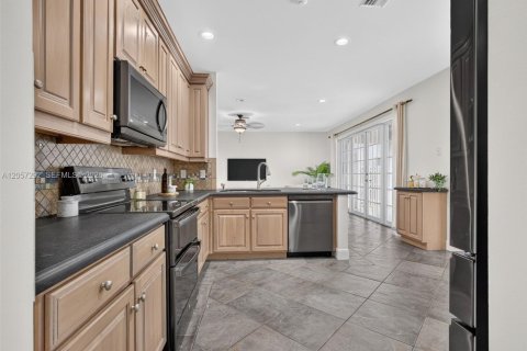 Casa en venta en Weston, Florida, 4 dormitorios, 247.96 m2 № 2176875 - foto 26