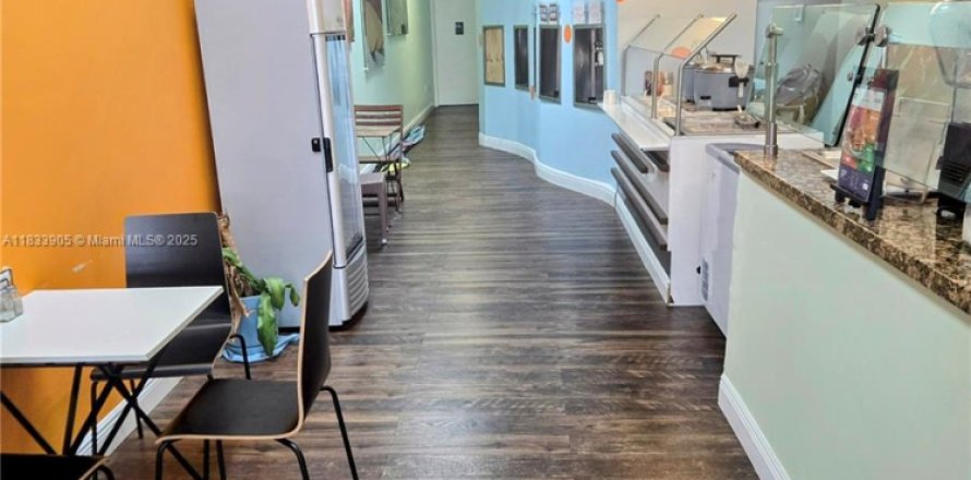 Commercial property in Davie, Florida № 1825842