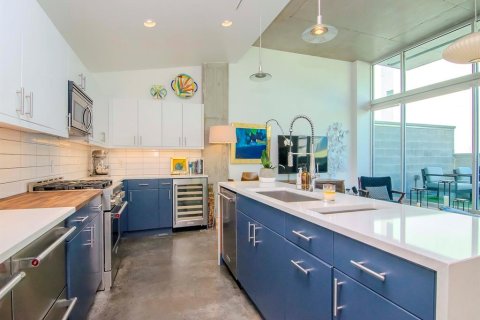 Condo in Tampa, Florida, 1 bedroom  № 2435030 - photo 10