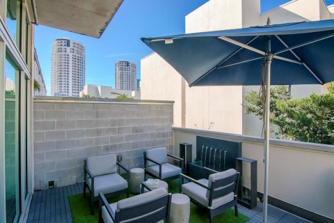Condo in Tampa, Florida, 1 bedroom  № 2435030 - photo 27