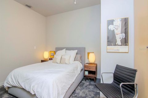 Condo in Tampa, Florida, 1 bedroom  № 2435030 - photo 23