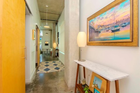 Condo in Tampa, Florida, 1 bedroom  № 2435030 - photo 6