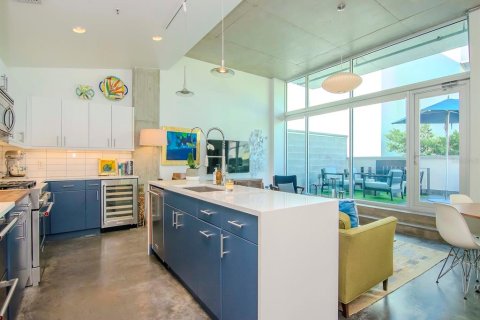 Condo in Tampa, Florida, 1 bedroom  № 2435030 - photo 9