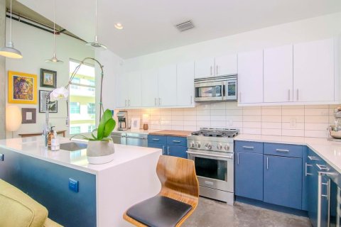 Condo in Tampa, Florida, 1 bedroom  № 2435030 - photo 19
