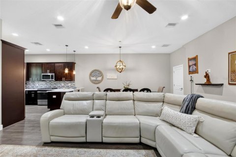 Touwnhouse à louer à Tarpon Springs, Floride: 3 chambres, 207.17 m2 № 2425604 - photo 11