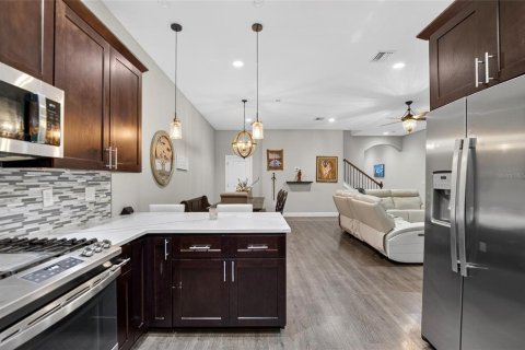 Touwnhouse à louer à Tarpon Springs, Floride: 3 chambres, 207.17 m2 № 2425604 - photo 14