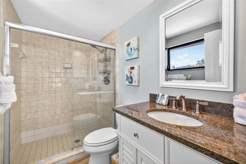 House in Holmes Beach, Florida 3 bedrooms, 137.31 sq.m. № 1875941 - photo 15