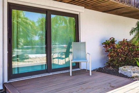 House in Holmes Beach, Florida 3 bedrooms, 137.31 sq.m. № 1875941 - photo 20