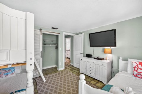 House in Holmes Beach, Florida 3 bedrooms, 137.31 sq.m. № 1875941 - photo 19