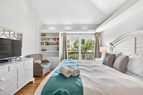 House in Holmes Beach, Florida 3 bedrooms, 137.31 sq.m. № 1875941 - photo 14