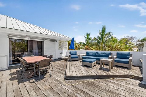 House in Holmes Beach, Florida 3 bedrooms, 137.31 sq.m. № 1875941 - photo 12