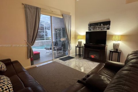 House in Davenport, Florida 4 bedrooms № 2034784 - photo 6