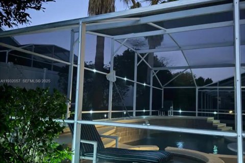 House in Davenport, Florida 4 bedrooms № 2034784 - photo 17