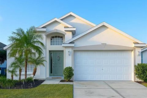House in Davenport, Florida 4 bedrooms № 2034784