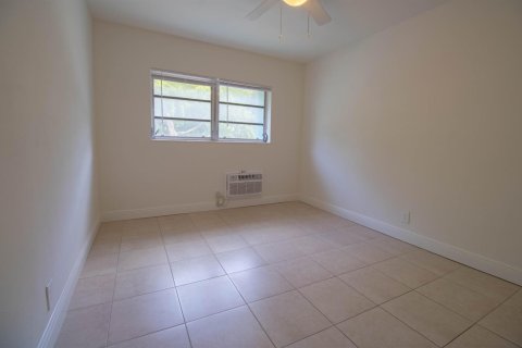 Apartamento en alquiler en Hollywood, Florida, 2 dormitorios № 2315519 - foto 10