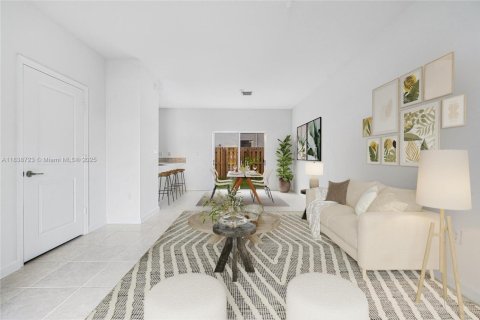 Снять в аренду таунхаус в Хомстед, Флорида 3 спальни, 133.97м2, № 1960920 - фото 2