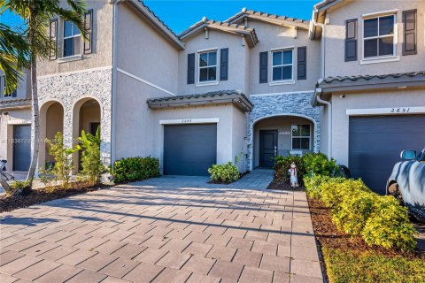 Снять в аренду таунхаус в Хомстед, Флорида 3 спальни, 133.97м2, № 1960920 - фото 22